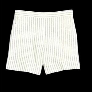 Banana Republic White and Gray Striped  linen blend Shorts.Size Medium. NWT.
